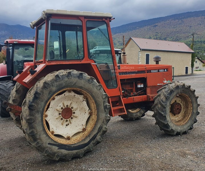 Renault Tracteur 1151 4 5 800 EUR Ci gniki Rolnicze Best agri renault-tracteur-1151-4-5-800-eur-ci-gniki-rolnicze-best-agri