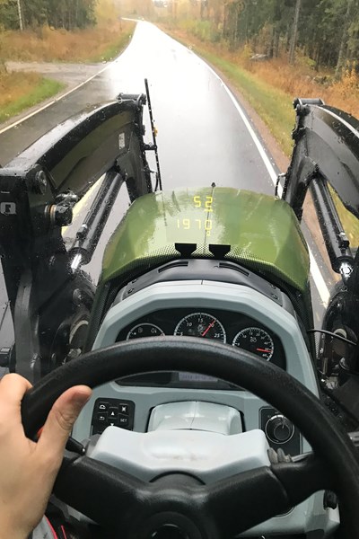 178 1 do pliku 5603 ValtraSmartGlass driving