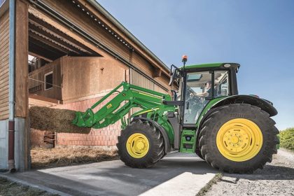 221 1 do pliku 6274 fot2 Nowe ladowacze czolowe