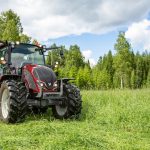 268 1 do pliku 6615 valtra a5 series widok ogolny sumiainen grassland