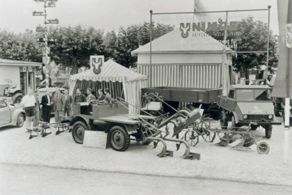 271 1 do pliku 6617 Unimog po raz pierwszy zaprezentowany na wystawie targowej