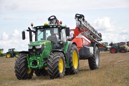307 1 do pliku 6667 John Deere
