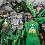 397 1 01 6748 ciagnik w serwisie fot3 ExpertCheck JohnDeere 1