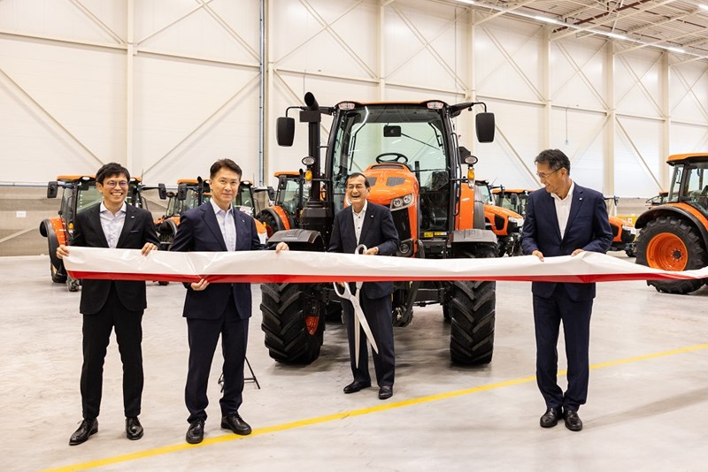 437 1 1 6811 Kubota NEDC image1