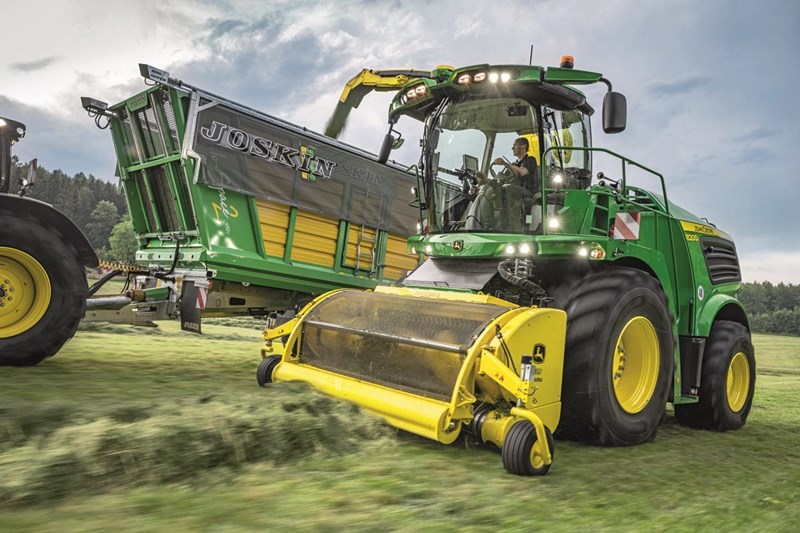 466 1 1 6793 John Deere sieczkarnia 8200i