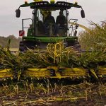 473 1 6817 fot3 Nowy poziom wydajnosci spod znaku John Deere sieczkarnia 9700i