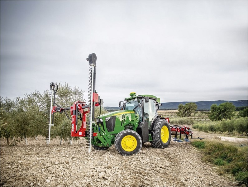 484 1 1 6838 ciagnik John Deere 5ML