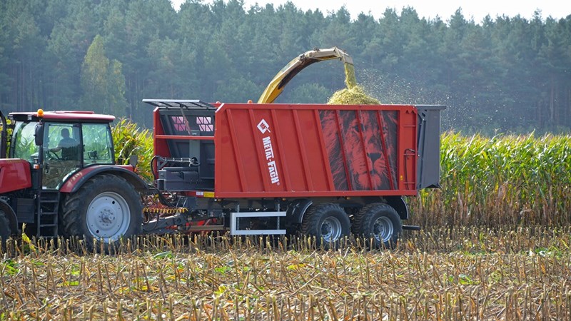 571 1 6978 Metal Fach przyczepa t935 6 lionpower zaladunek kukurydzy