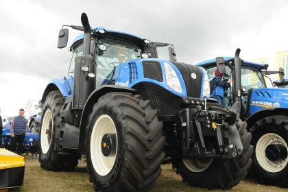 Ciągniki na wstecznym - best-agri.com