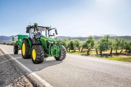 700 1 Fot. John Deere