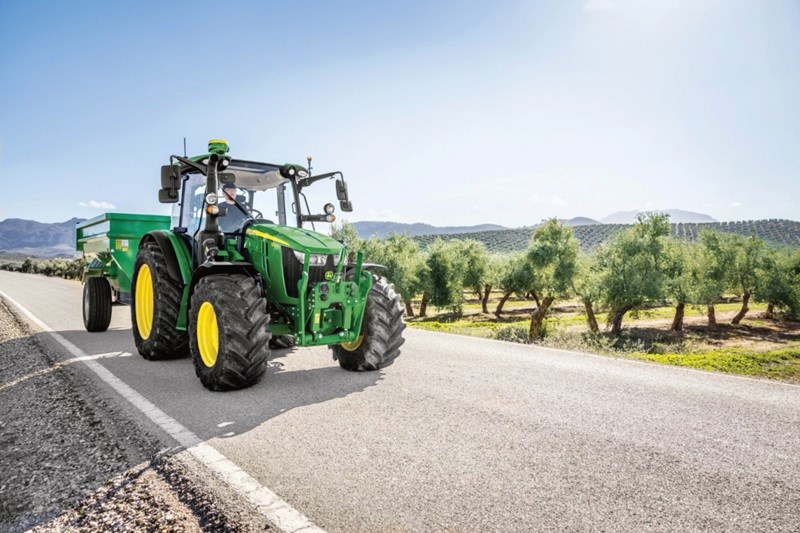 700 1 Fot. John Deere