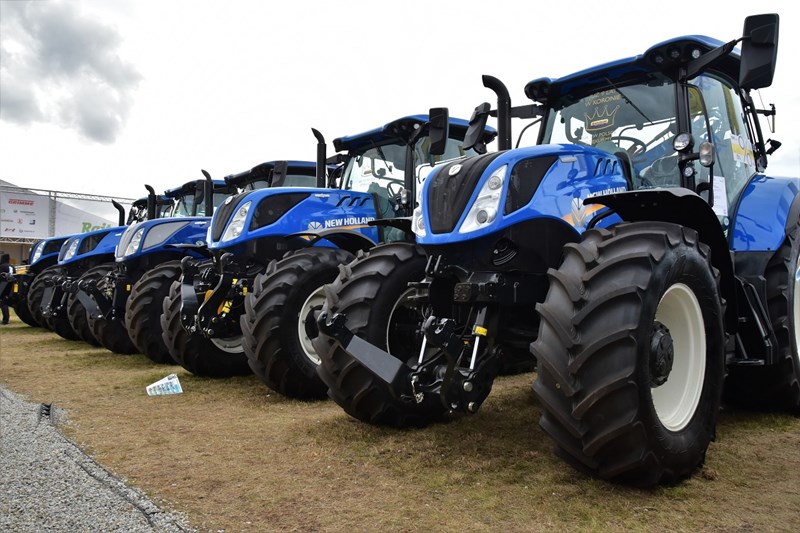 76 1 New Holland ciagniki do pliku 4753