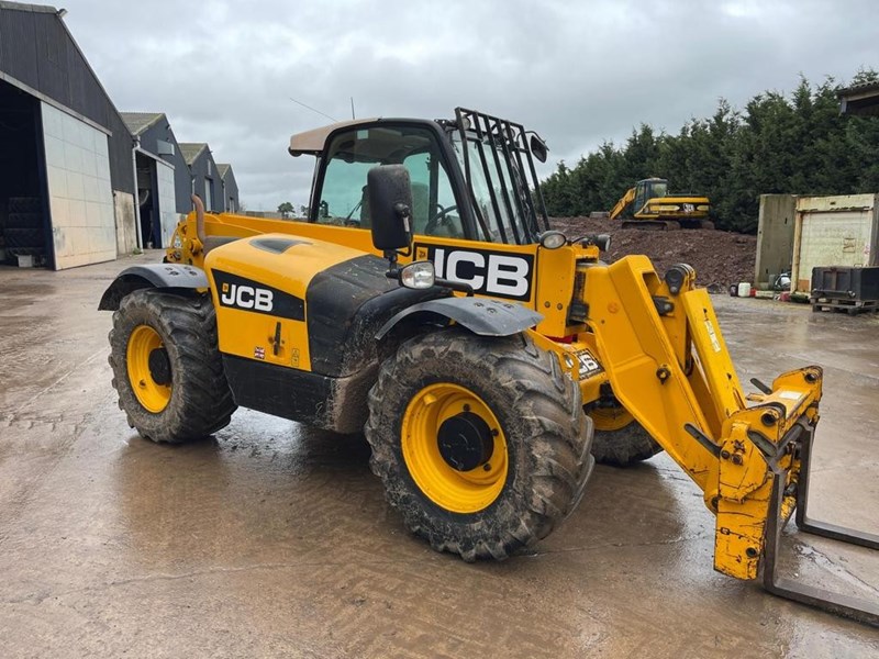 JCB JCB 541-70 Agri Super C/W Q Hydraulic latching Q Fit and Pick up hitch