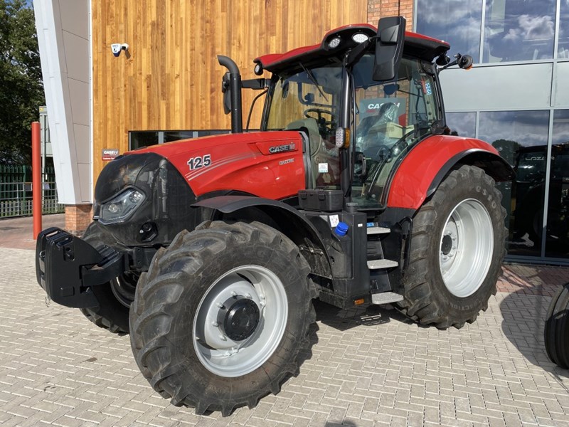 Case IH Case IH Maxxum 125 17 x 16 Active drive 4 600 tyres
