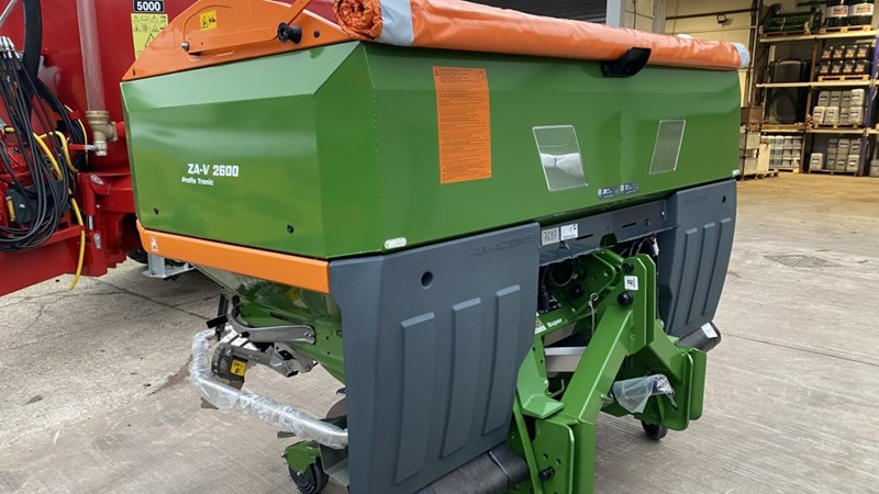 Amazone Amazone ZAV 2600 Profis Tronic V2 Disc Isobus with weigher Hopper cover and Parking wheels PTO Drive (OUT OF SEASON)