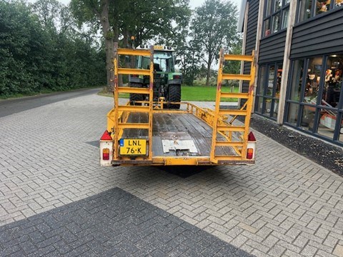 Drive on trailer with loading capacity of 6 ton