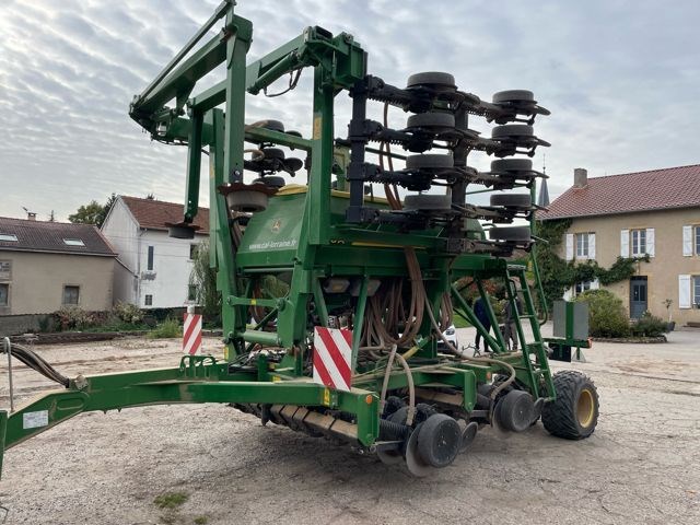 2364184 – 750 A – John Deere