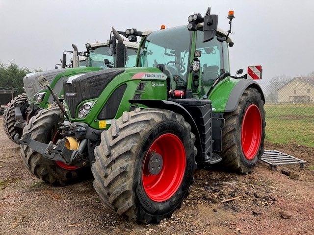 2555604 – 720 PROFI + – Fendt