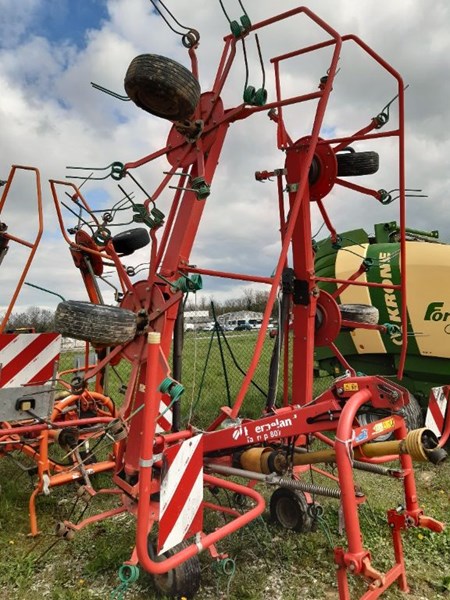 1684403 – 8076 – Kverneland