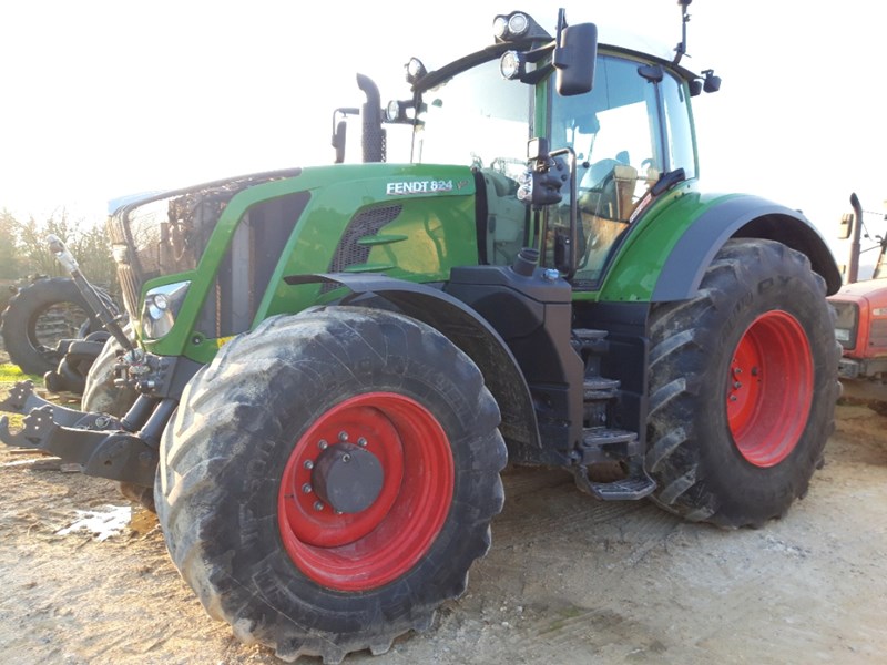 2571604 – 824 PROFI + – Fendt