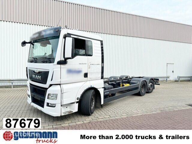 MAN TGX 26.440 Ciężarówka podwozie MAN TGX 26.440
