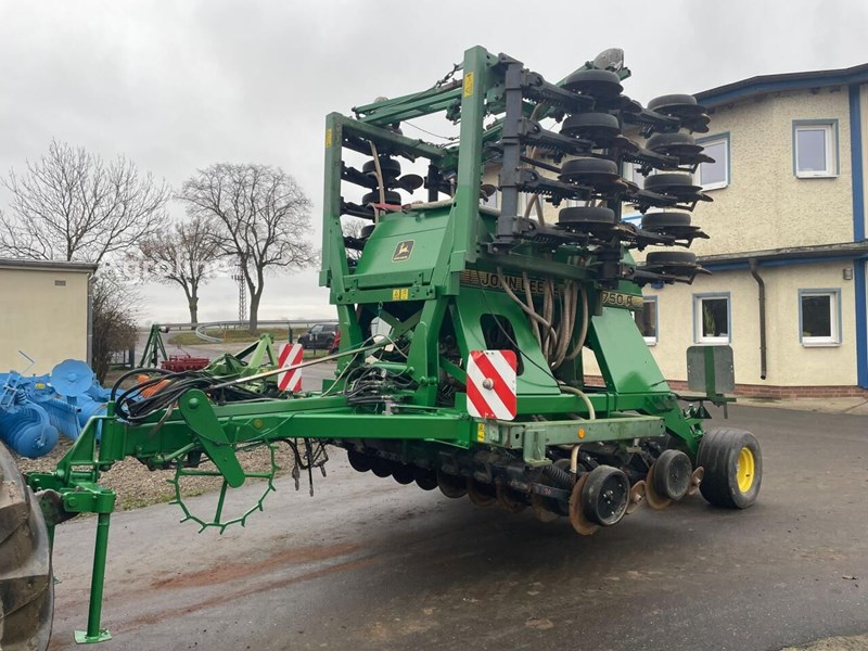 John Deere 750A 6m inkl. Werkstattdurchsicht Agregat uprawowo siewny John Deere 750A 6m inkl. Werkstattdurchsicht