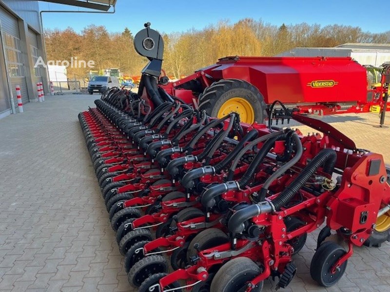 Väderstad Tempo L24 WSX Siewnik punktowy elektryczny Väderstad Tempo L24 WSX