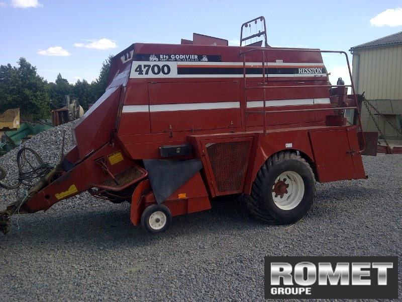 Hesston 4700