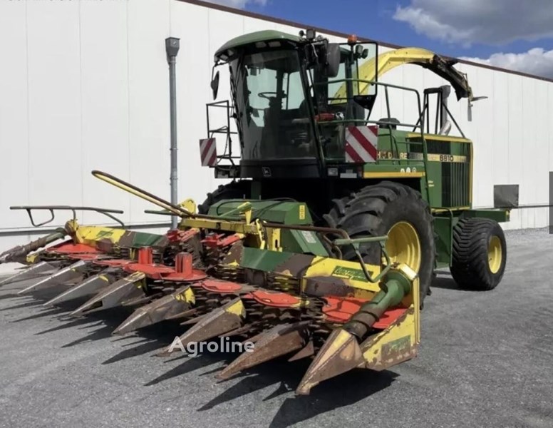 John Deere 6810 Sieczkarnia samojezdna John Deere 6810