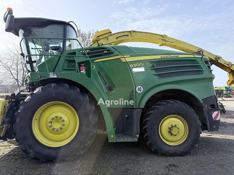 John Deere 8300 Sieczkarnia samojezdna John Deere 8300