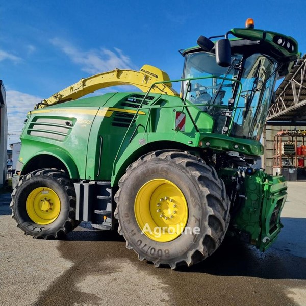 John Deere 8300i Sieczkarnia samojezdna John Deere 8300i