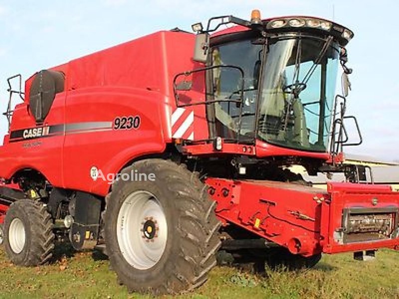 Case IH AF 9230 Maisausstattung Kombajn do zboża Case IH AF 9230 Maisausstattung