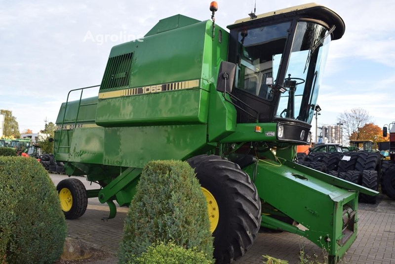 John Deere 1065 Kombajn do zboża John Deere 1065