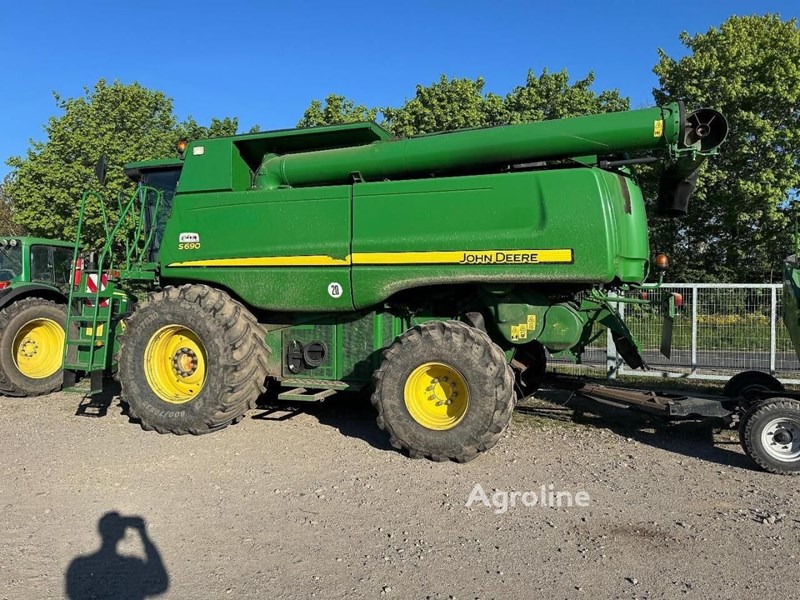 John Deere S690 Kombajn do zboża John Deere S690