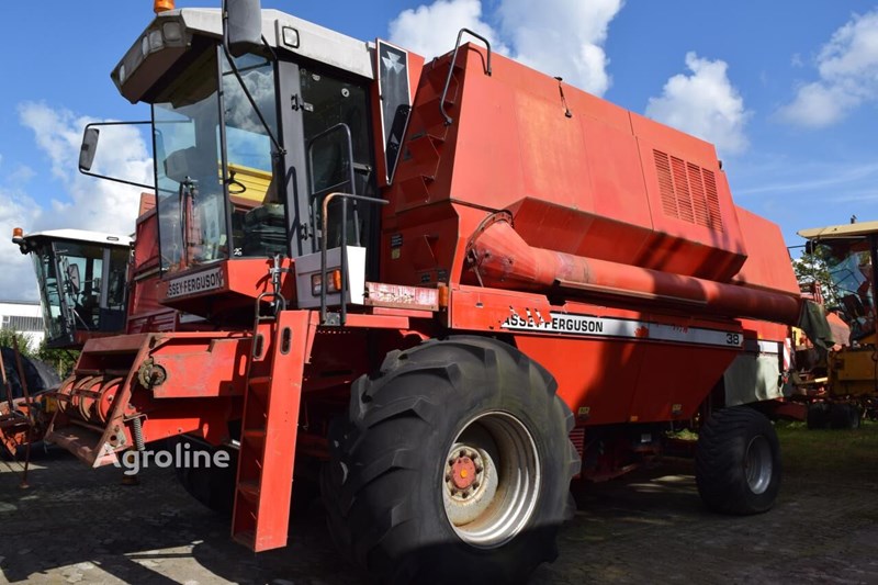 Massey Ferguson MF 38 Kombajn do zboża Massey Ferguson MF 38