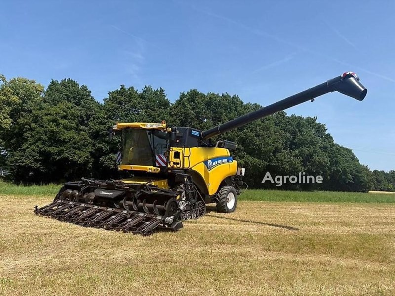 New Holland CR 8080 + SW 9,15m Vario Kombajn do zboża New Holland CR 8080 + SW 9,15m Vario