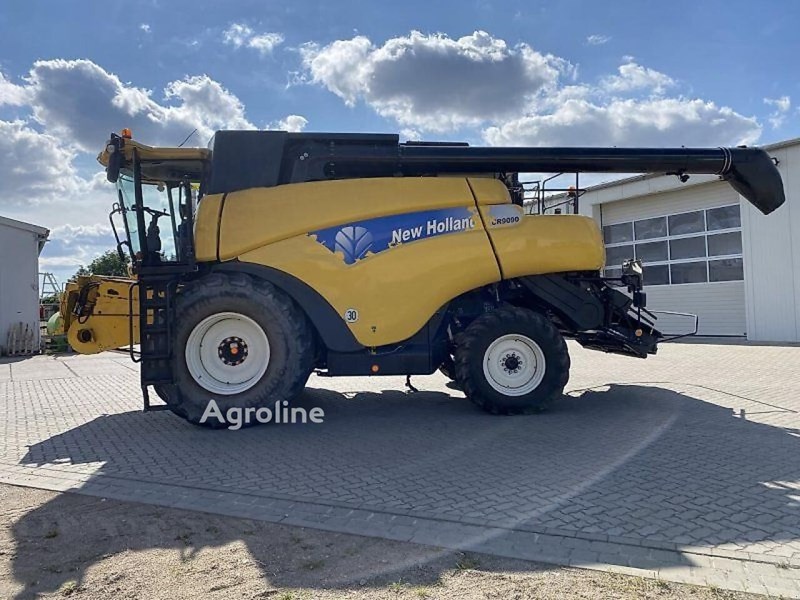 New Holland CR 9090 Kombajn do zboża New Holland CR 9090