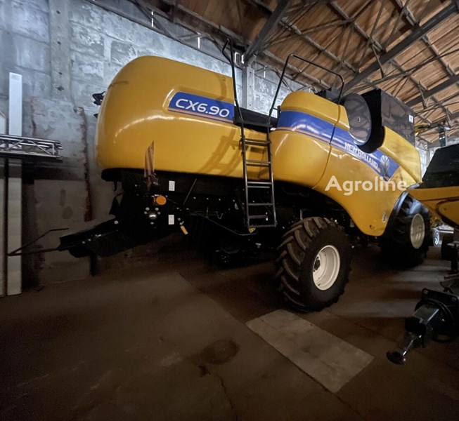 New Holland CX 6.90 Kombajn do zboża New Holland CX 6.90