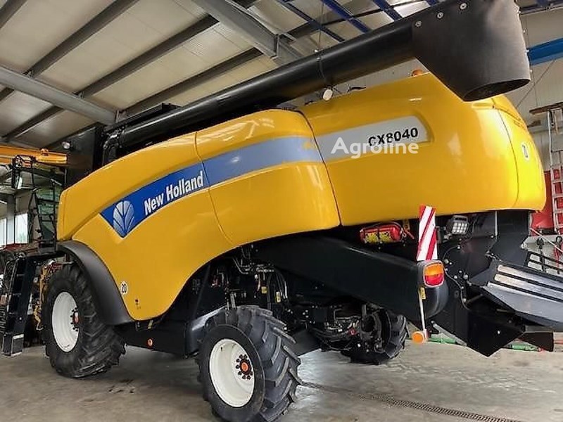 New Holland CX 8040 Kombajn do zboża New Holland CX 8040
