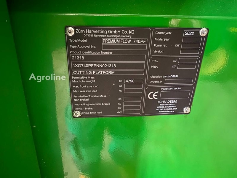 John Deere 740 PREMIUM FLOW – 12,20 M Nowy heder do zboża John Deere 740 PREMIUM FLOW – 12,20 M