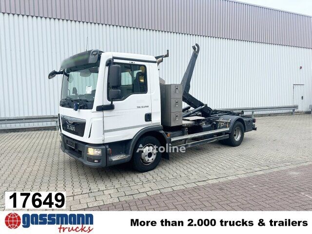 MAN TGL 12.250 BL Ciężarówka hakowiec MAN TGL 12.250 BL