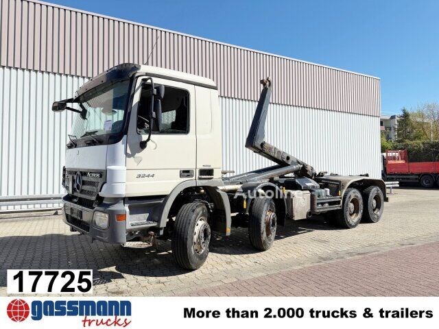 Mercedes-Benz Actros 3244 K Ciężarówka hakowiec Mercedes-Benz Actros 3244 K