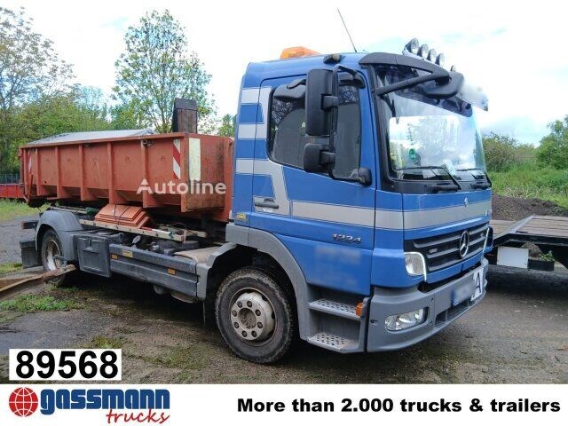 Mercedes-Benz Atego 1224 Ciężarówka hakowiec Mercedes-Benz Atego 1224