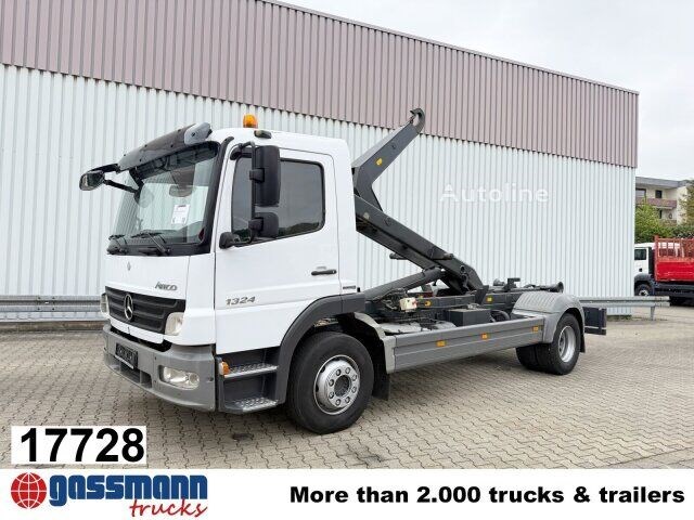 Mercedes-Benz Atego 1324 Ciężarówka hakowiec Mercedes-Benz Atego 1324