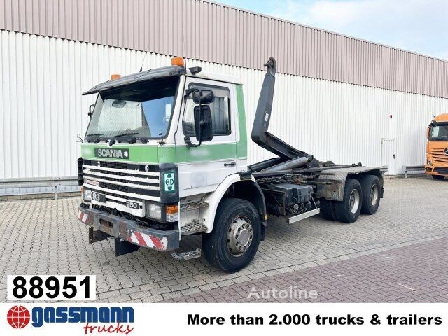 Scania P93 HK 250 6x4L, Abrollkipper Ciężarówka hakowiec Scania P93 HK 250 6x4L, Abrollkipper