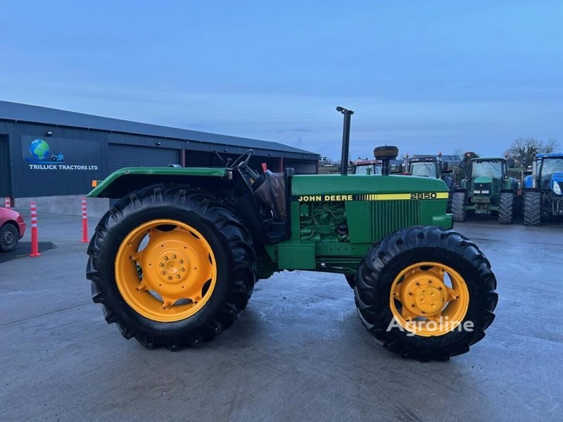 John Deere 2850 Mini traktor John Deere 2850