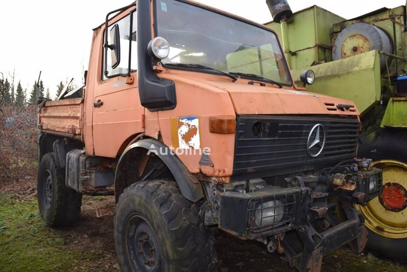 Mercedes-Benz Unimog U1200 Wielofunkcyjna maszyna komunalna Mercedes-Benz Unimog U1200