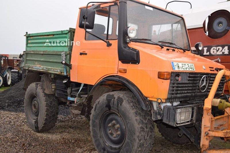 Mercedes-Benz Unimog U1200 Wielofunkcyjna maszyna komunalna Mercedes-Benz Unimog U1200