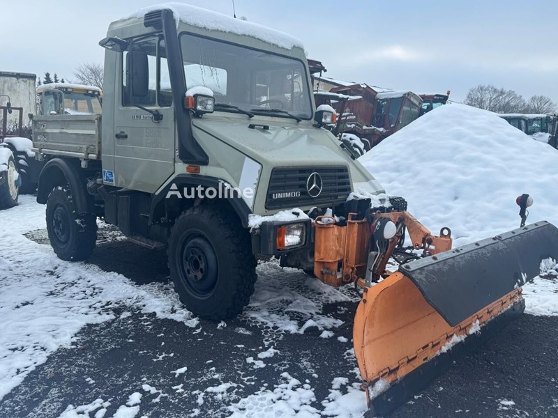 Mercedes-Benz Unimog U90 Wielofunkcyjna maszyna komunalna Mercedes-Benz Unimog U90
