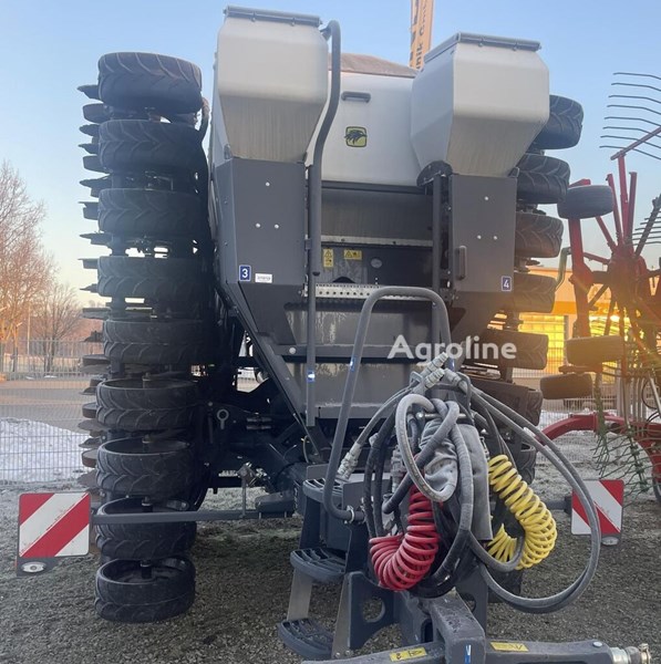 Siewnik pneumatyczny Sky EasyDrill P250 6,0m